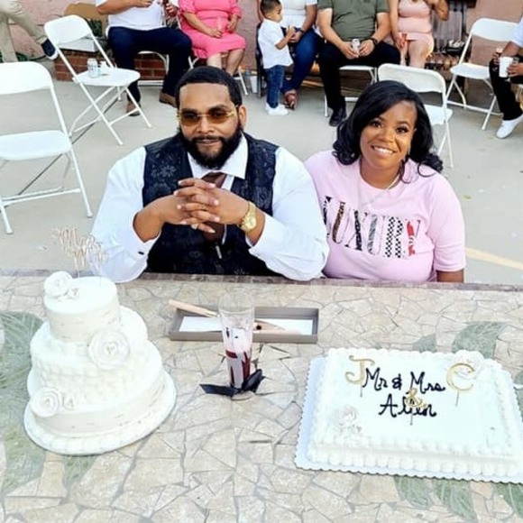 Profile Picture of Chrystal Pearson (@chrystalpearson) on Poshmark