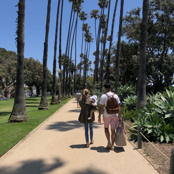 Profile Picture of Kristin Strompolos (@kdstrompolos) on Poshmark