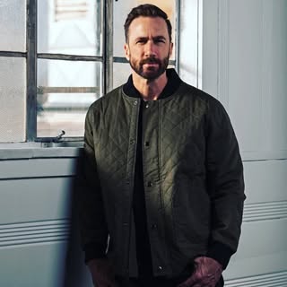 Profile Picture of Chris Waters (@chriswaters_actor_singer) on Instagram