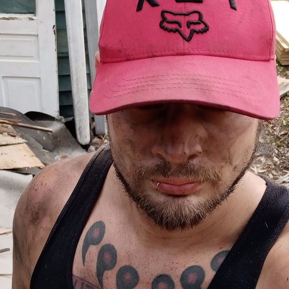 Profile Picture of Red Cibor (@red30295) on Poshmark