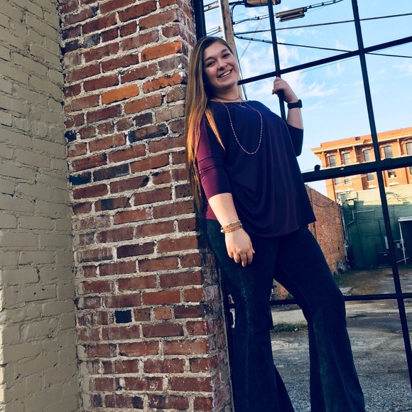 Profile Picture of Aliceson Sulatycki (@alicesonnichole) on Poshmark