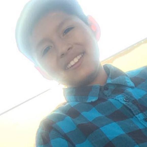 Profile Picture of Alex Botello (@alexbotello12) on Poshmark