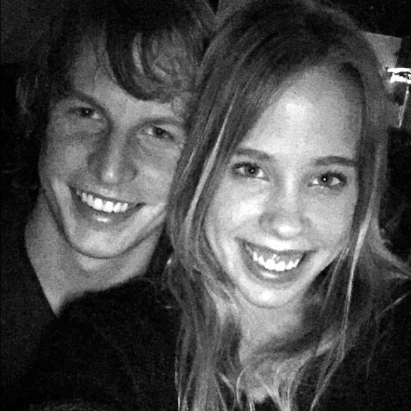 Profile Picture of Leanna Catney (@leannacatney) on Poshmark