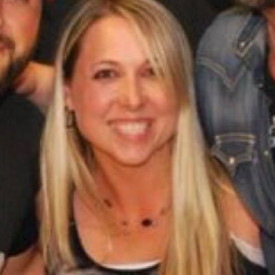 Profile Picture of Andrea (@_andrea_renee_) on Twitter