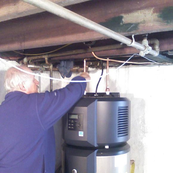 Profile Picture of Dan Reagle (@danreagle) on Poshmark