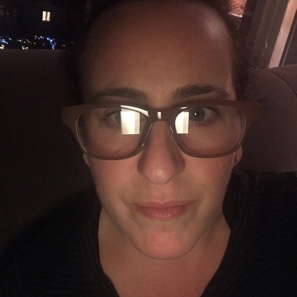 Leigh Janczak - Poshmark Profile Picture of Leigh Janczak (@leighjanczak) on Poshmark