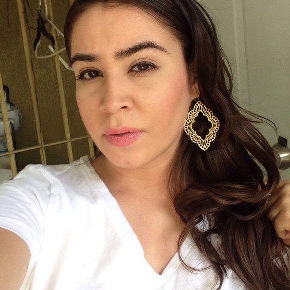 Profile Picture of Kim Mun (@kimmymun) on Poshmark