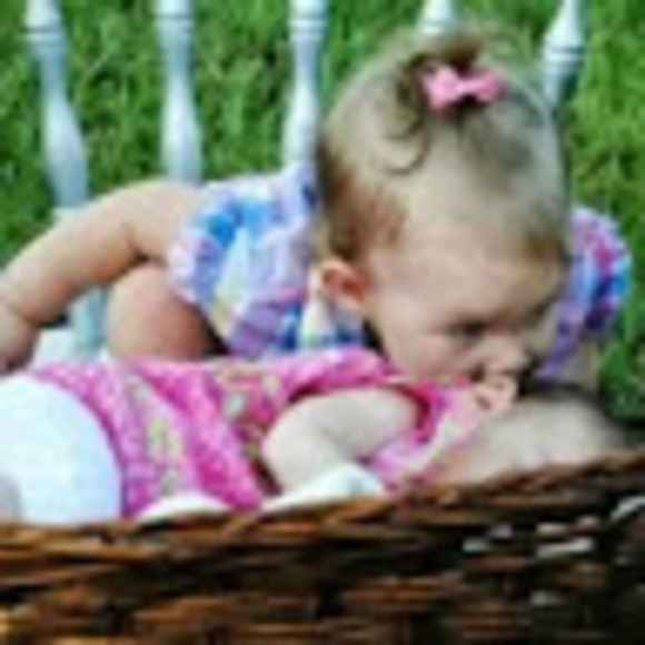 Profile Picture of Charity Clague (@charityclague) on Poshmark