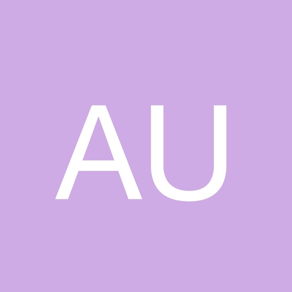 Profile Picture of Allison Ugochukwu (@allisonugo55) on Poshmark
