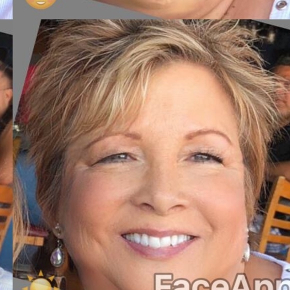 Profile Picture of Valinda Harrell (@veejoharr) on Poshmark