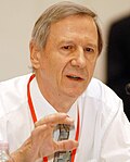Profile Picture of Anthony Giddens - Wikipediaon Wikipedia