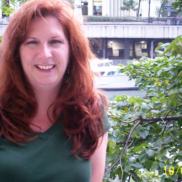 Profile Picture of Debbie Fielding (@debsfield) on Poshmark