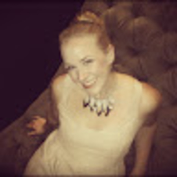 Profile Picture of Chelsea Fredell (@chelseafredell) on Poshmark