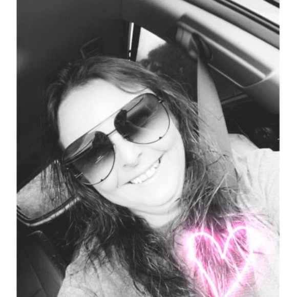 Profile Picture of Jessica Read (@jessjones6980) on Poshmark