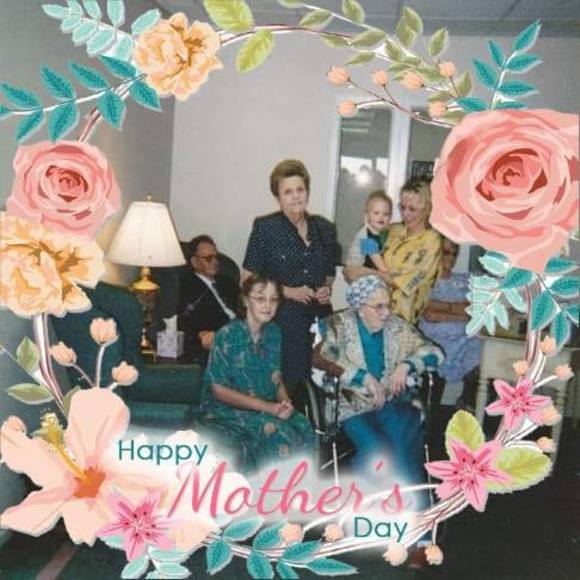 Profile Picture of Melody Wade (@melodywade74) on Poshmark