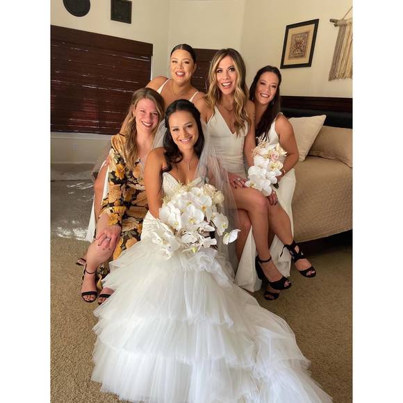 Profile Picture of Lauryn Feilmeier (@lfeilmeier) on Poshmark