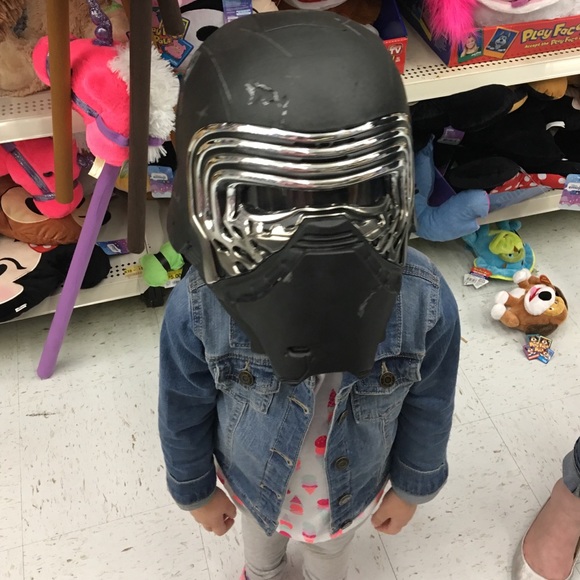 Profile Picture of Jesse Burger (@jeburger) on Poshmark