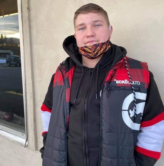 Karmel Dellow - Poshmark Profile Picture of Karmel Dellow (@karmelbohanan4) on Poshmark