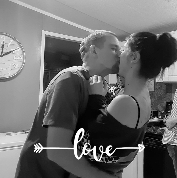 Profile Picture of Whitney Wiley (@whitneywiley87) on Poshmark