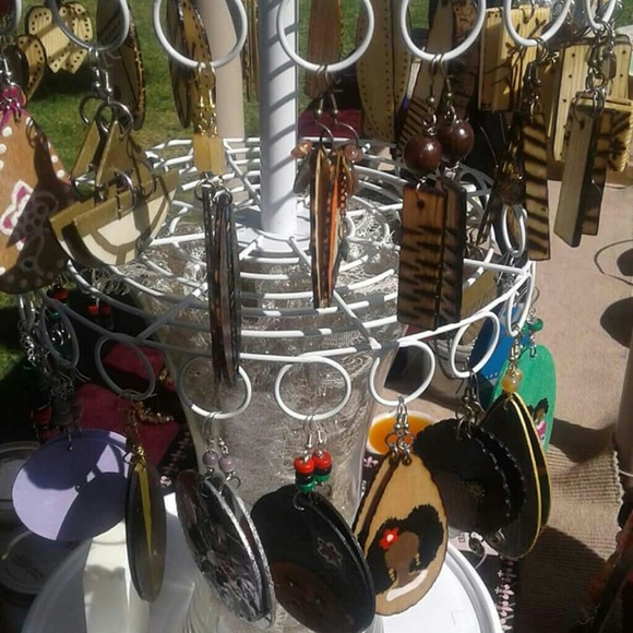 Profile Picture of Bernice Allen (@bernallen62) on Poshmark