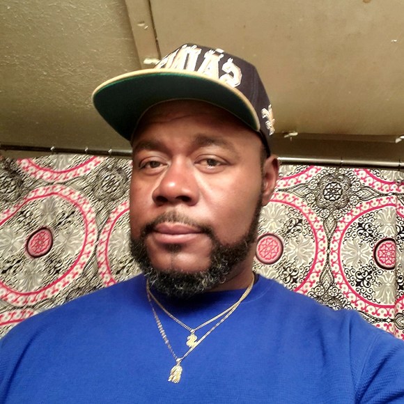 Profile Picture of Kevin Barton (@skipper31k) on Poshmark
