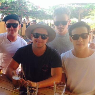 Therealscottburridge - Twitter Profile Picture of Therealscottburridge (@scottburridge) on Twitter