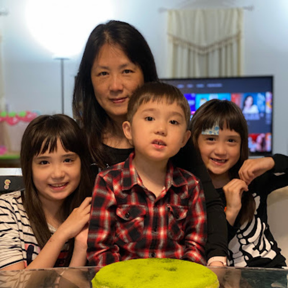 Profile Picture of Mandy Cheng (@mandycheng) on Poshmark