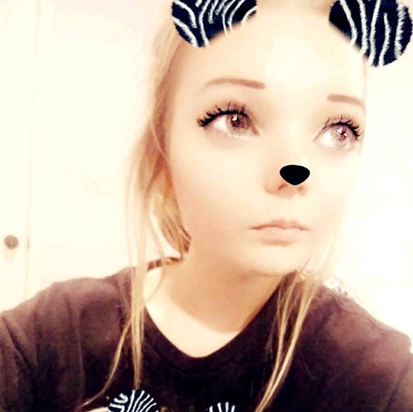 Profile Picture of Meranda Clayborn (@meranda1733) on Poshmark