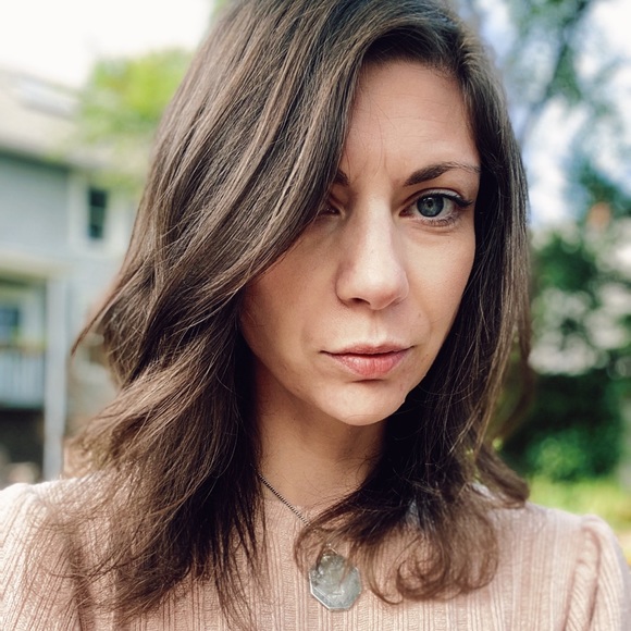 Profile Picture of Brianna Ashby (@briannaashby) on Poshmark