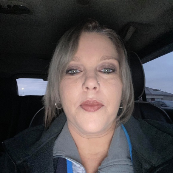 Profile Picture of Sarah Comer (@sarah1965) on Poshmark