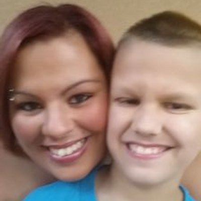 Profile Picture of Dawn Bergstrom (@kanegirl32) on Twitter