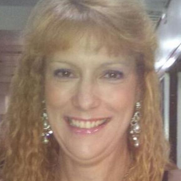 Profile Picture of Danielle Hiltermann (@danibear88) on Poshmark