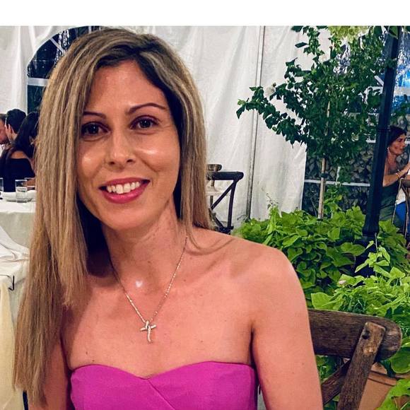 Profile Picture of Sofia Catechis (@sfcat) on Poshmark