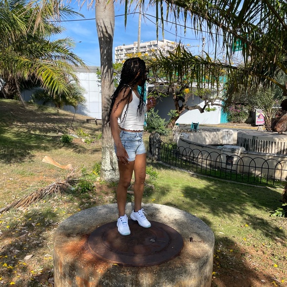 Profile Picture of Genevieve Daluz (@genevievedaluz4) on Poshmark