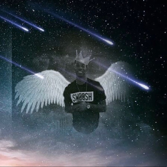 Profile Picture of Justin Sherman (@ajs_e4k) on Poshmark