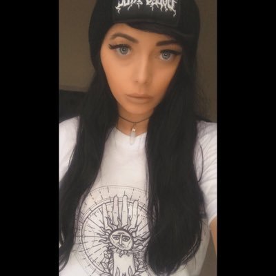 Profile Picture of Lucy Mayers (@Lucy_Mayo) on Twitter