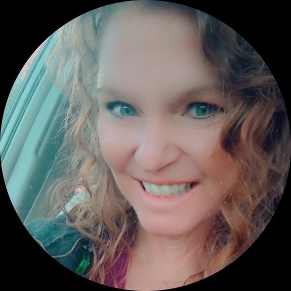 Profile Picture of Danika Olafson (@dmolafson) on Poshmark
