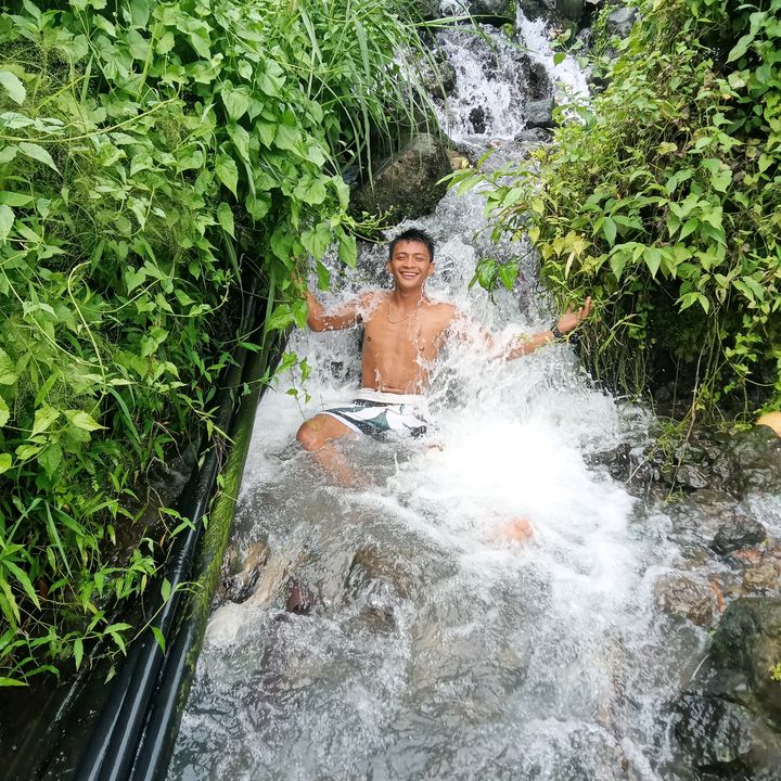 Profile Picture of John Erlow,, (@johnerlow) on Tiktok