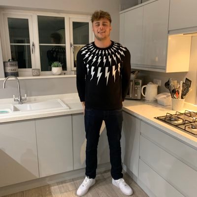 Profile Picture of Bill (@BillyBeecroft1) on Twitter