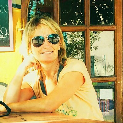 Profile Picture of Ana Benuzzi (@ana_benuzzi) on Twitter