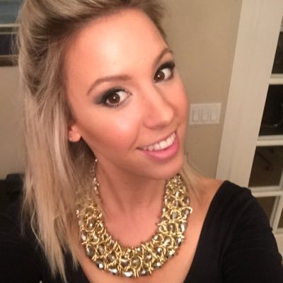 Profile Picture of Nicole Greer (@nicolegreer321) on Twitter
