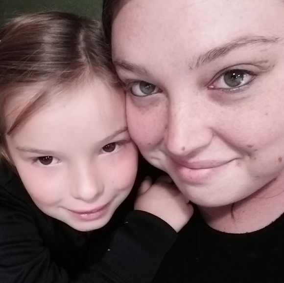 Profile Picture of Alyssa Reinbolt (@sassyvenice) on Poshmark