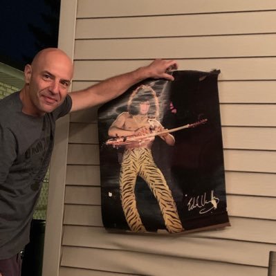 Profile Picture of Mike Michalek (@HiStickMick) on Twitter