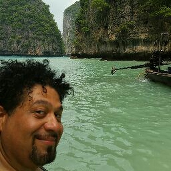 Profile Picture of David Solis (@davidomarsolis) on Poshmark