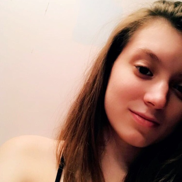 Profile Picture of Madeline Manning (@mannmad20) on Poshmark