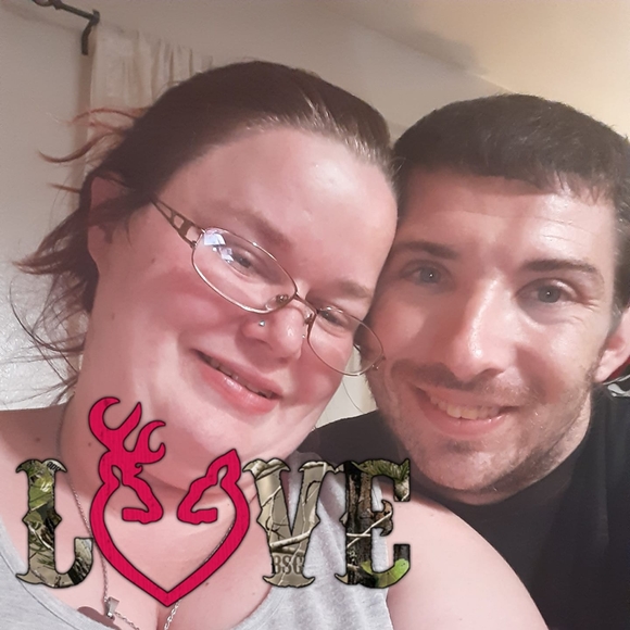 Profile Picture of Danielle Hulsey (@lillygirl199123) on Poshmark