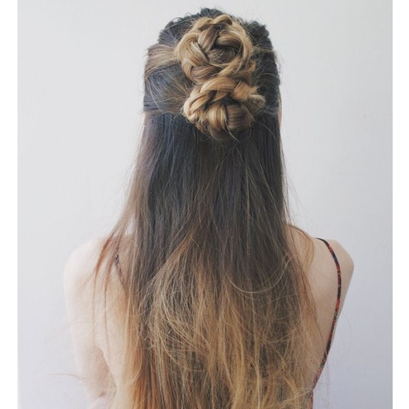 Profile Picture of Chloe Wright (@chloewri) on Poshmark