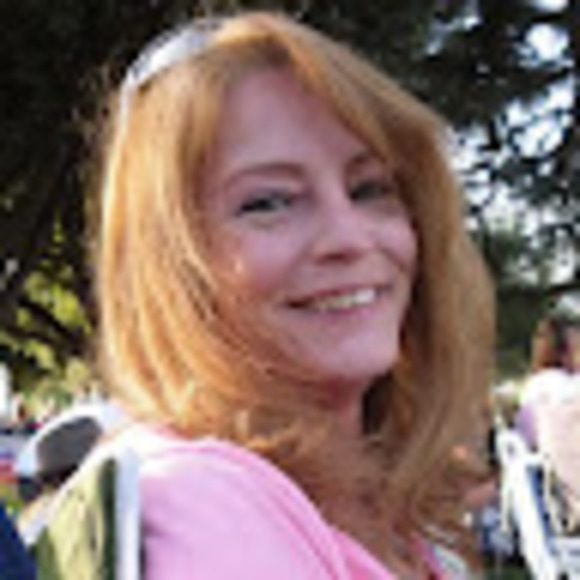 Profile Picture of Nancy Belcher (@smokenfireball) on Poshmark