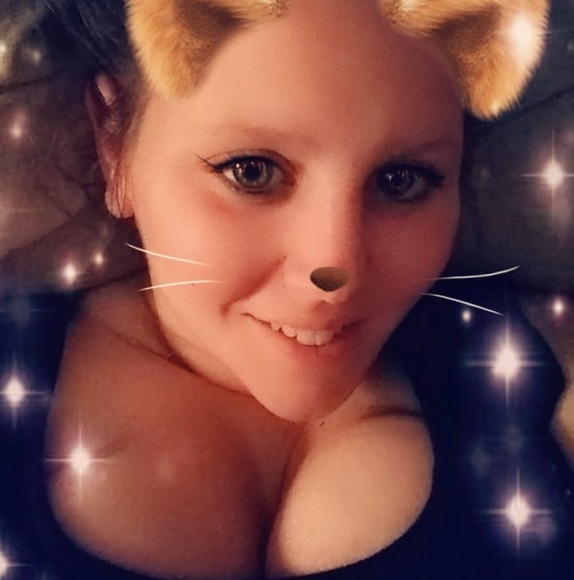 Profile Picture of Myamilyn Helmstetter (@myamilyn_h) on Poshmark