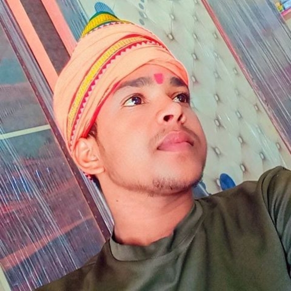 Profile Picture of Anuj vishwakarma Anuj (@nankukumar389) on Poshmark